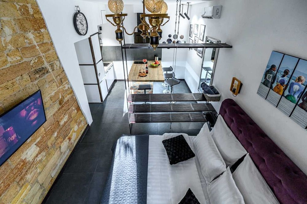 Аренда апартаментов посуточно Лофт/6011