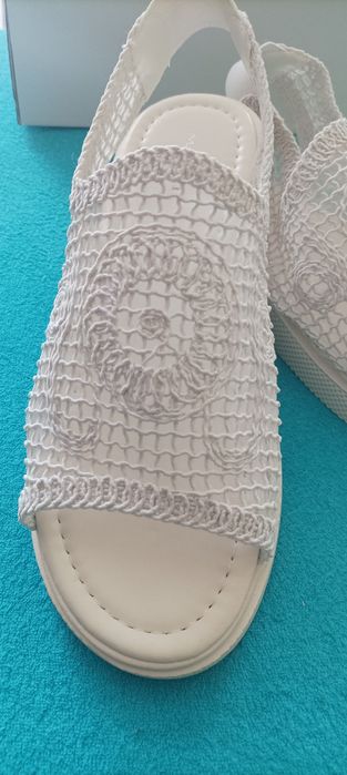 Nowe buty koronkowe białe 40