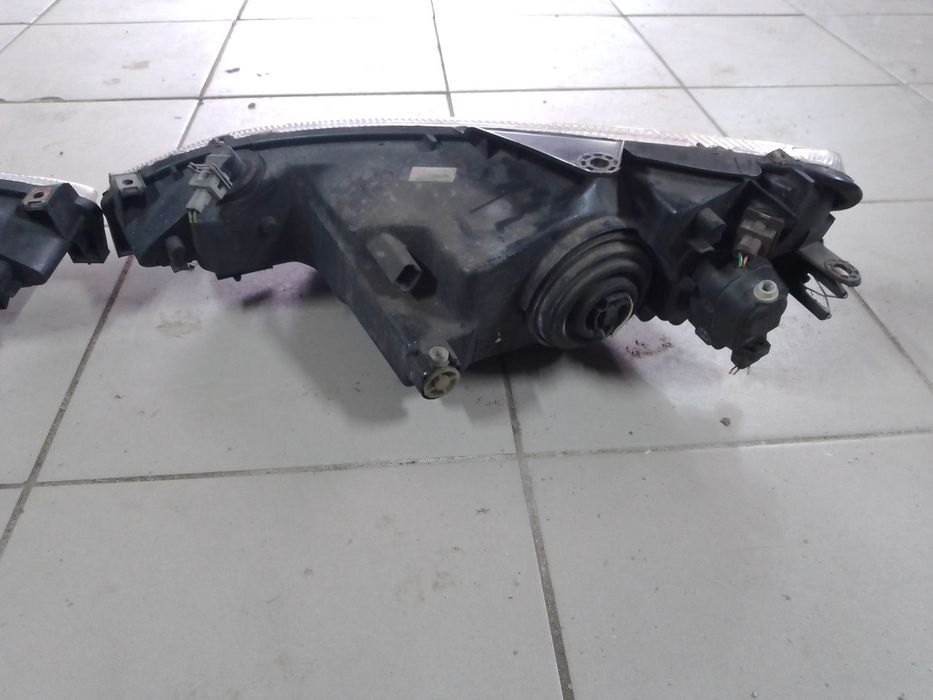 Передні фари  Peugeot 206