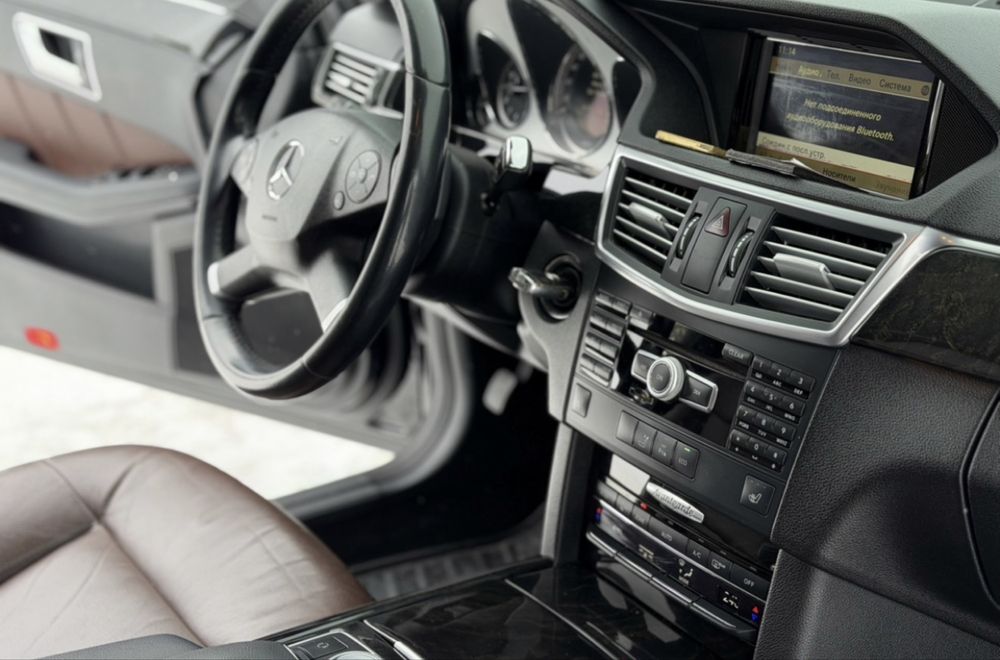 MERCEDES 212 дизель 2.2автомат 2012 рік