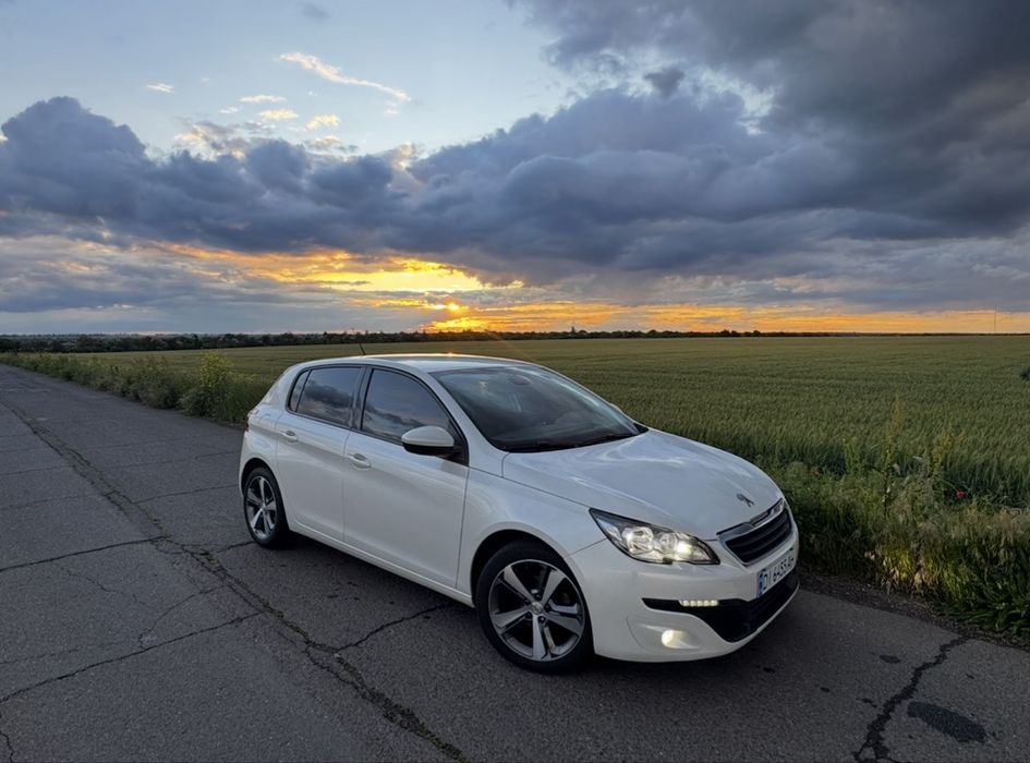 Peugeot 308.