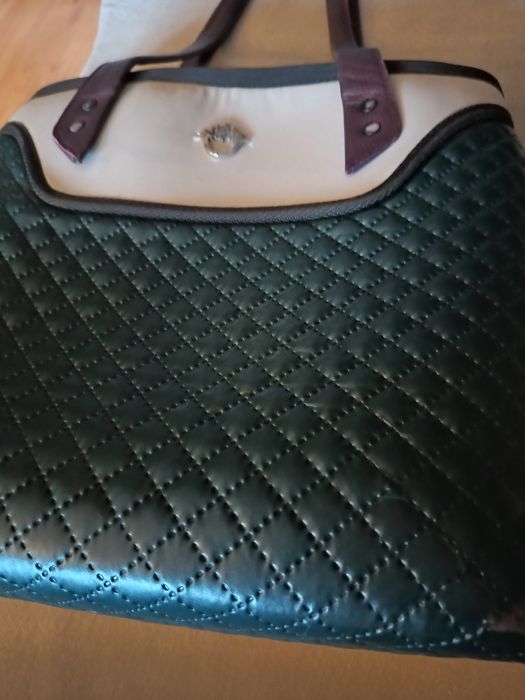 Torebka marki Goshico.