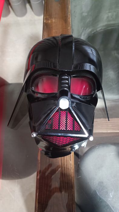 Star Wars - Darth Vader e Sabre de Luz