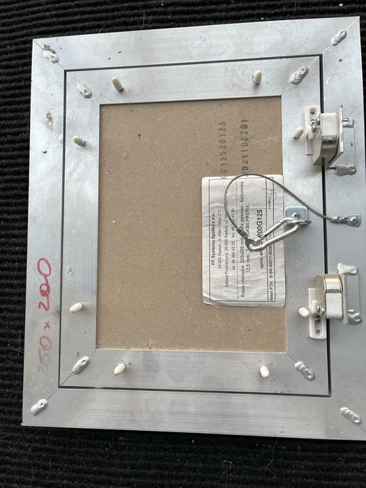 Klapka Drzwiczki rewizyjne aluminium REGIPS 200x250