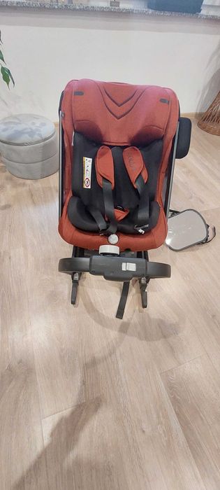 Fotelik samochodowy Axkid One RWF od 60 cm do 122cm bezwypadkowy