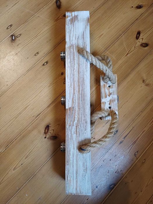 Drewniana lampa wisząca