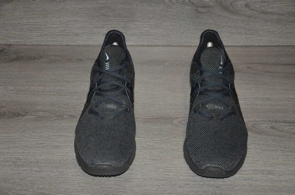 Продам кросівки Фірма NIKE AIR MAX SEQUENT .
