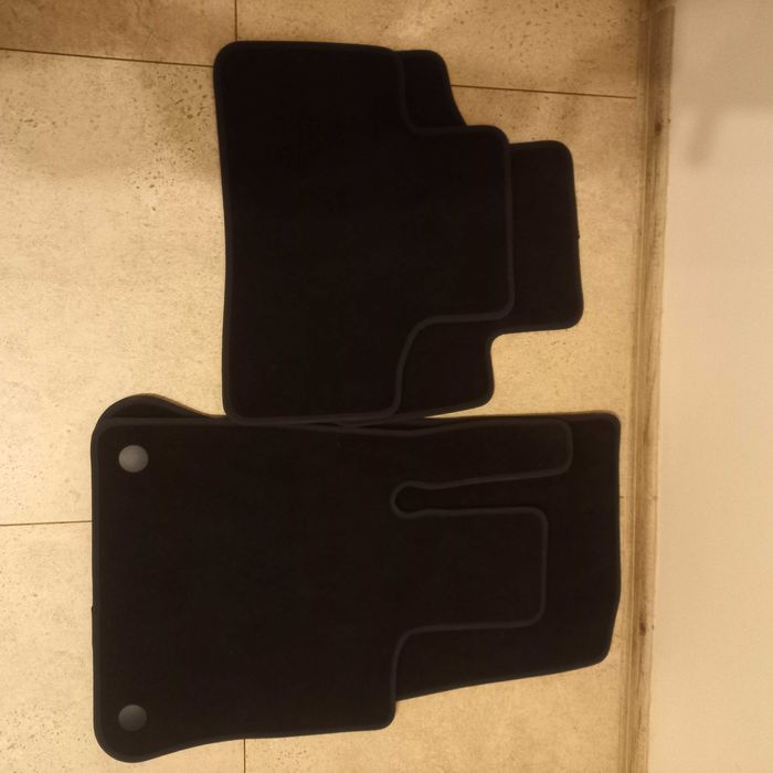 Nowe oryginalne dywaniki do Mercedesa GLC 254.