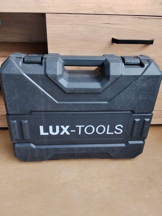 Sprzedam nową młotowiertarkę LUX TOOLS E-BHL-23 1500W