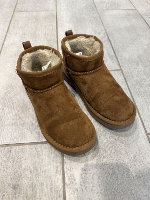 Зимове взуття UGG