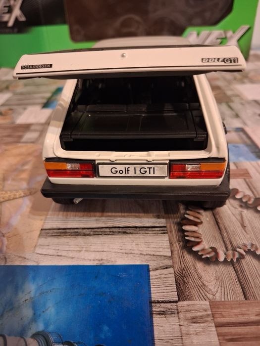 Volkswagen Golf I GTI Welly 1:18 kolekcjonerski