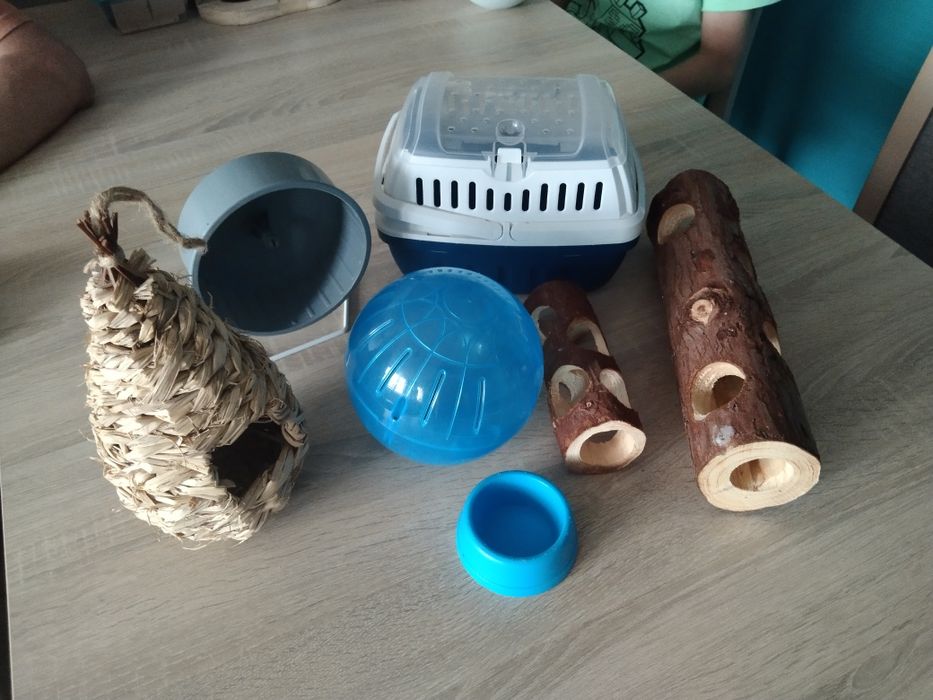 Akcesoria dla chomika plus trociny