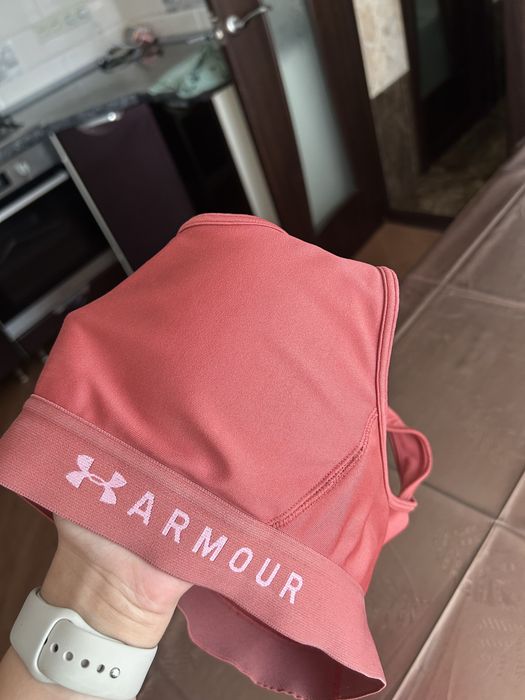 Топ Under Armour