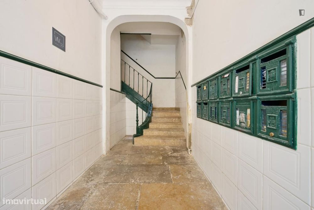 Quarto - localizado em São Bento Lisbon