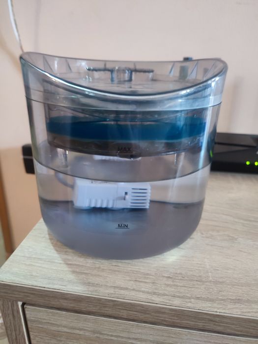 Фонтан поїлка для котів собак