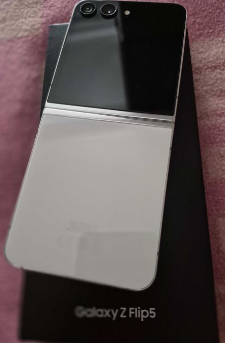 Samsung Galaxy Z Flip5 256Gb