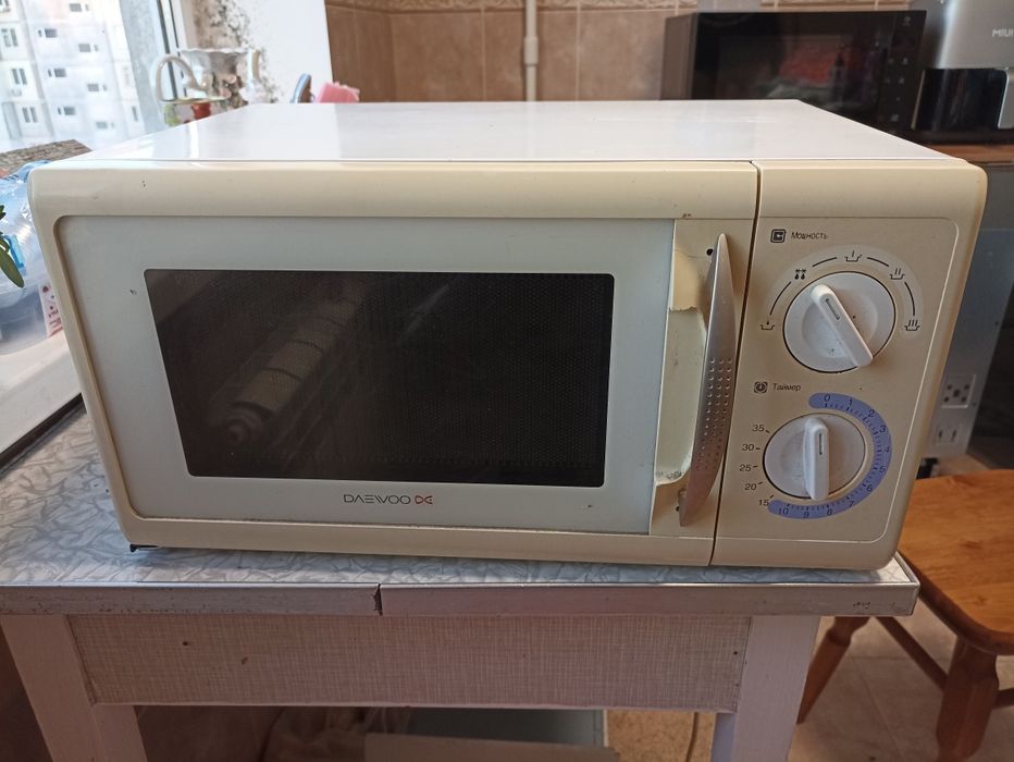 Микроволновка печь Daewoo KOR-4135A разборка по запчастях