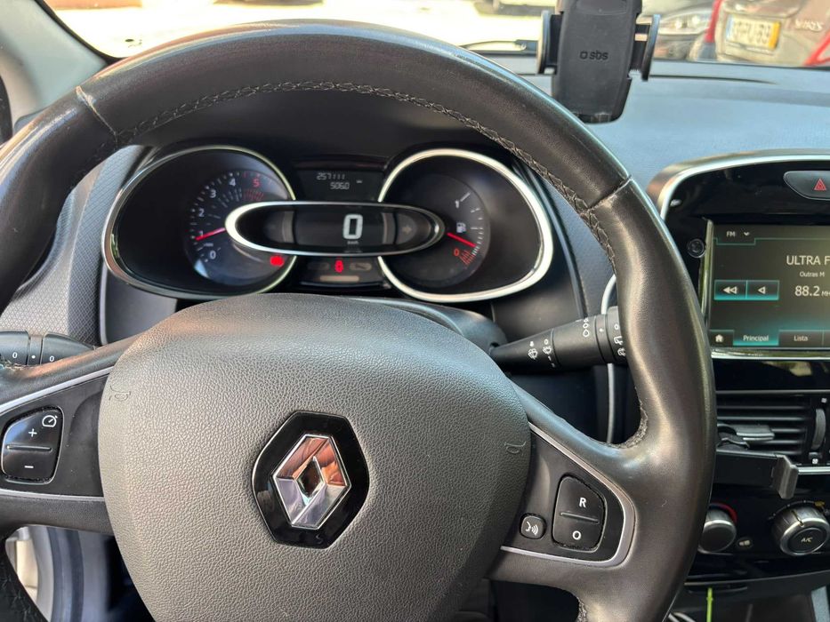 Renault Clio 1.5 foto 5