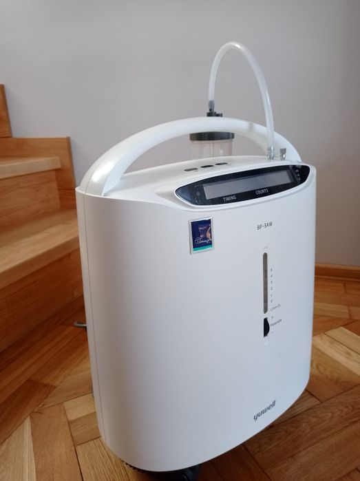 Medyczny koncentrator tlenu z czujnikiem stężenia i nebulizatorem 8F-3AW Yuwell
