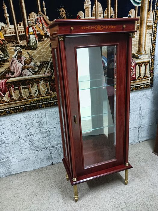 Móvel expositor espelhado/ Vitrine de época com duas prateleiras e ilu