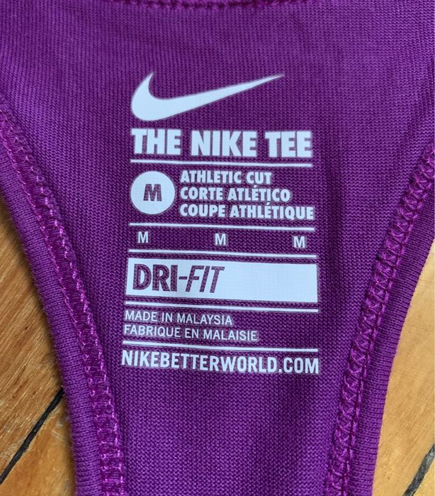Шикарная женская майка Nike the Nike TEE  Dri-Fit оригинал
