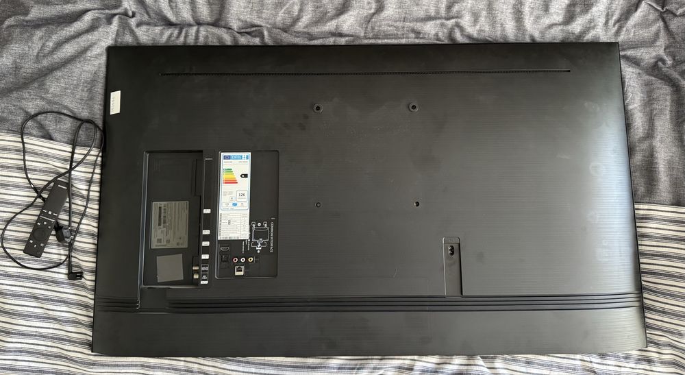 Телевизор Samsung UE50TU8000U (50”) на запчасти /восстановдение