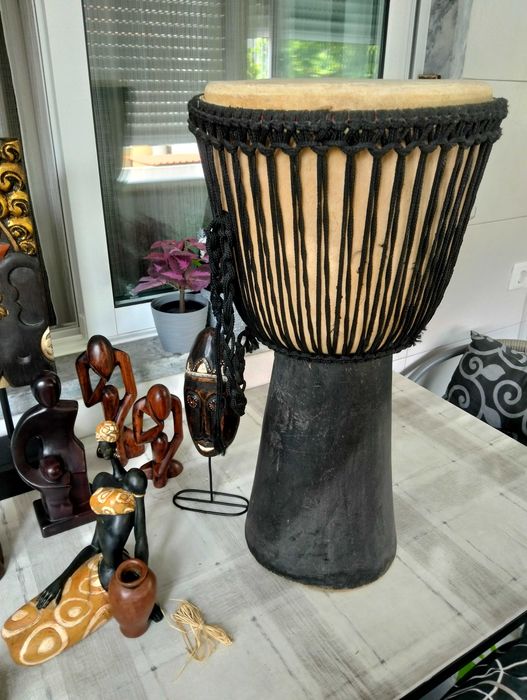 Várias peças africanas