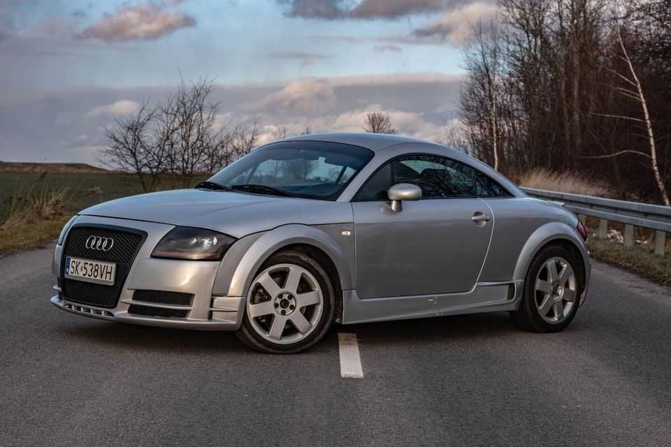 Zestaw Zderzaków przedni  + tylny Audi TT 8N sport zderzak przód + tył
