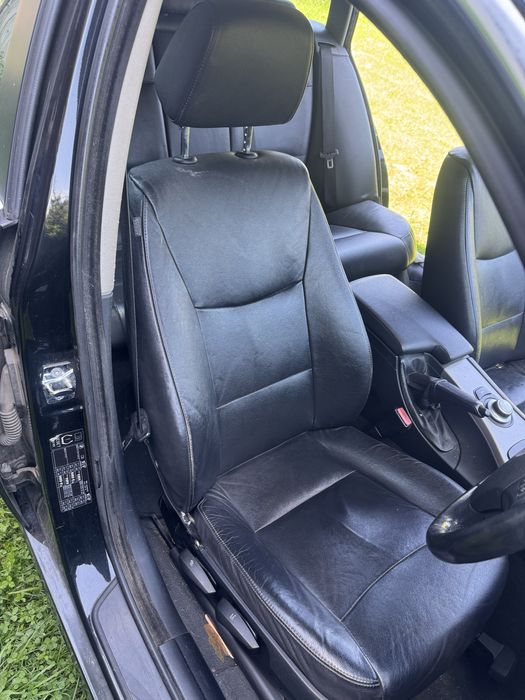 BMW E90 / E91 Kompletne wnętrze - czarna skóra - Fotele kanapa
