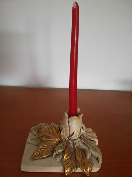 Porta-velas em cerâmica dourado