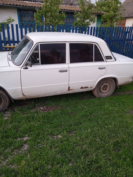 Продам ваз 21011
