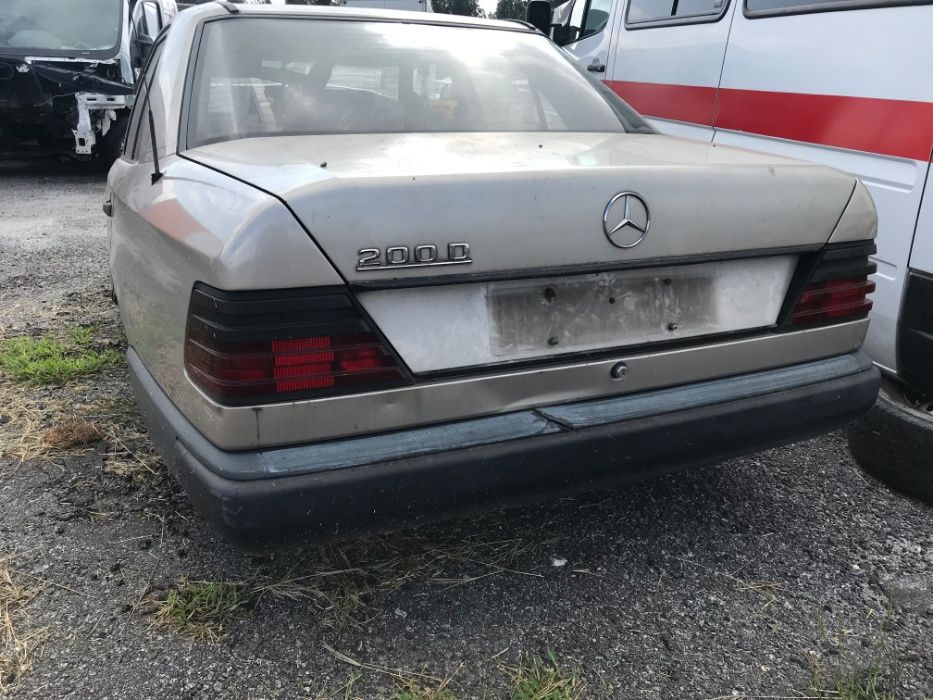 Traseira Completa W123