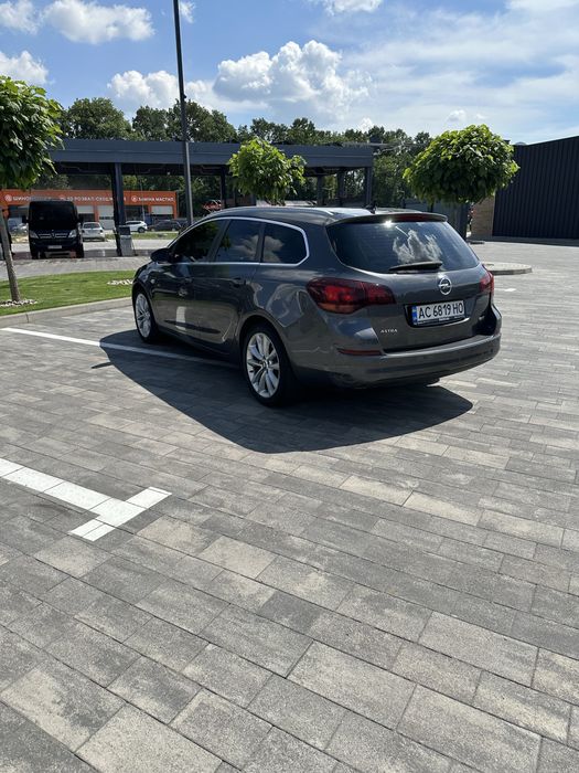 Opel astra j 2011 1.7 дизель