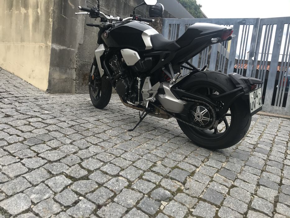 Honda c1000r neo sport cafe