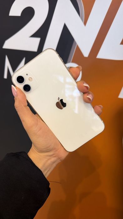 [Barcelos] iPhone 11 64 GB  com garantia, até 12x