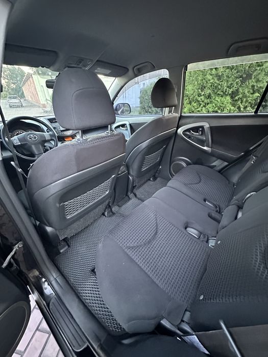 Продам Toyota RAV4 2007 2.0 бензин полный привод
