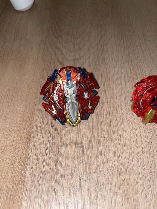 Bayblades em bom estado