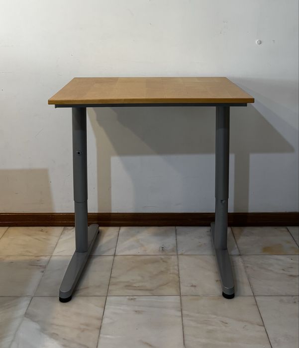 Estirador/Mesa/Secretária