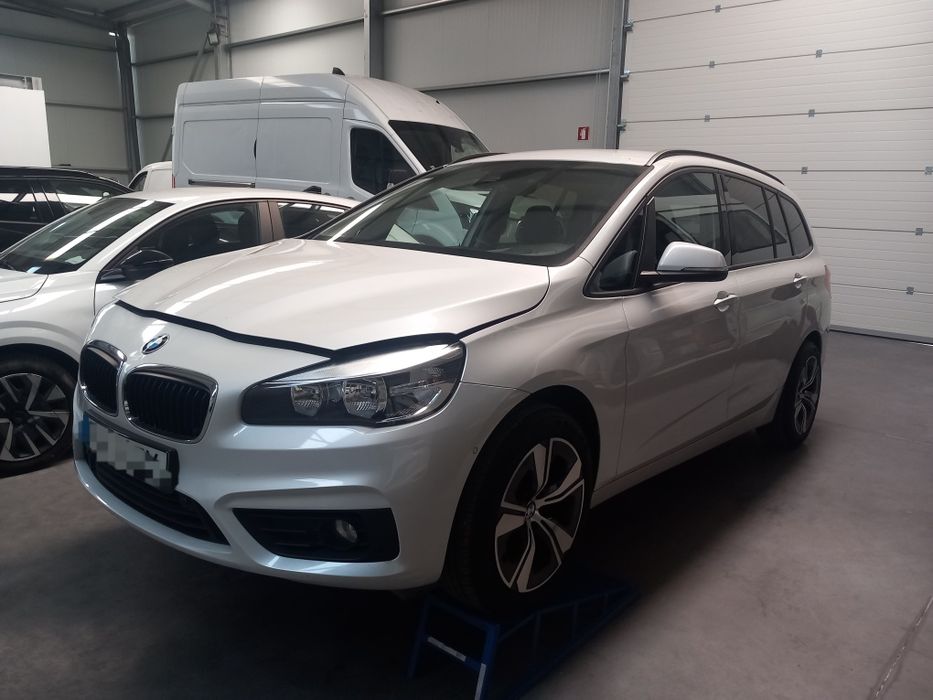Bmw 216d ano 2017