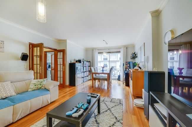 Apartamento T3, Mem Martins, com excelentes áreas,  de 2001 — Algueirão-Mem Martins, Lisboa