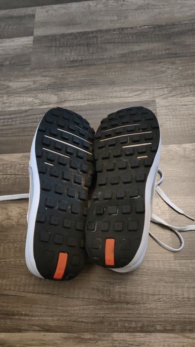 świetne buty NIKE Waffle One
