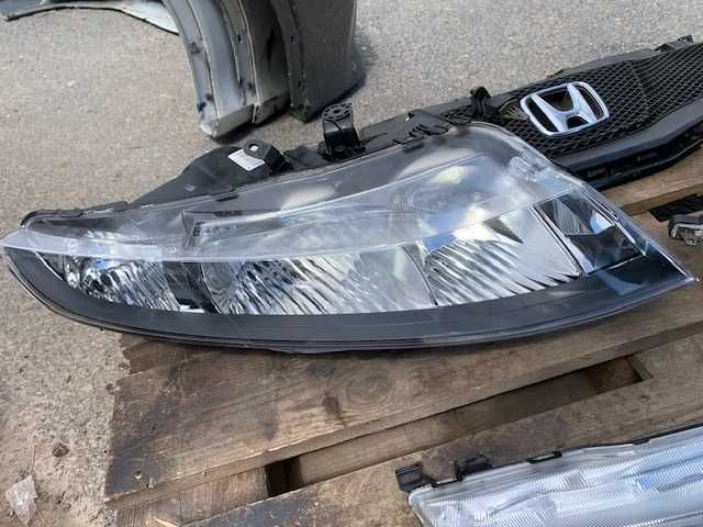Honda Civic VIII UFO Lampa Prawa Europa