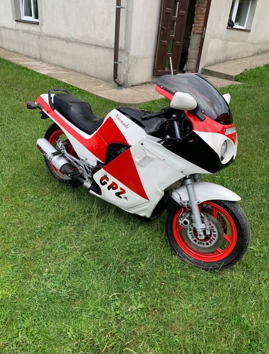 Kawasaki GPZ 900R NINJA