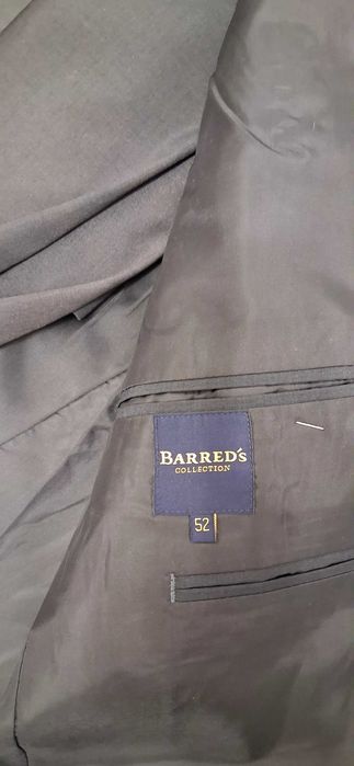 Fatos de homem completos (casaco tamanho 52 Barred's e 48 Soft Grey) (calça tamanho 46 e 42)