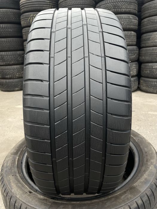 Продам комплект шин Brigestone 255/45/18