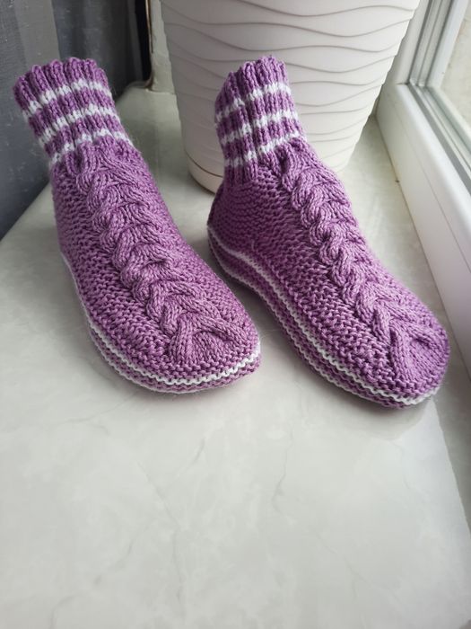 Вязанные носочки тапочки