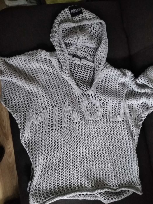 Minouu sweterek bluza z kapturem. Jak nowa.
