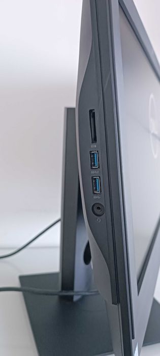 Dell Optiplex 5250 All In One 5250 Ecrã 21.5 FHD i5/16GB RAM/SSD+HDD