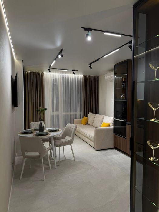 Продам двокімнатну квартиру з ремонтом жк MANHATTAN