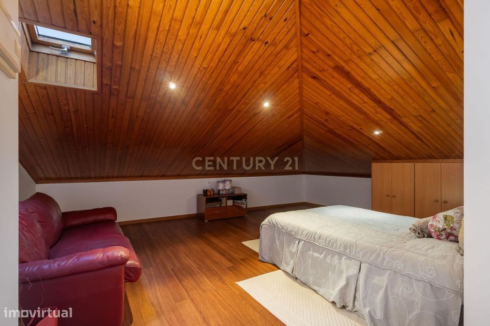 EXCLUSIVO apartamento T3 com o privilégio de contar ainda com um amplo
